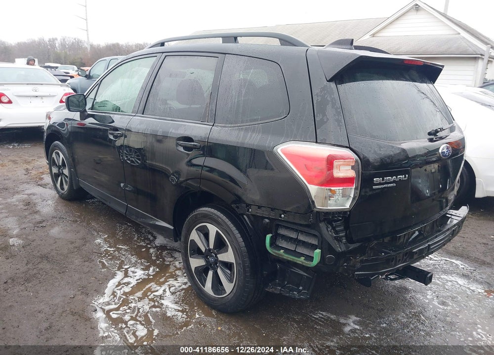 2018 SUBARU FORESTER VIN: JF2SJAEC4JH567959