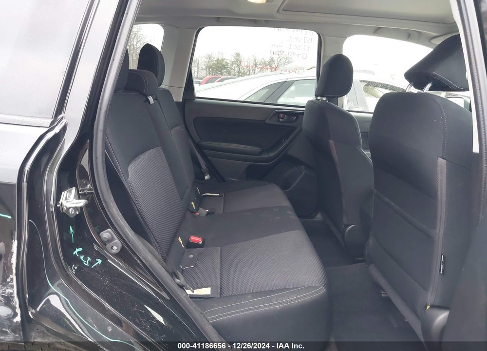 2018 SUBARU FORESTER VIN: JF2SJAEC4JH567959