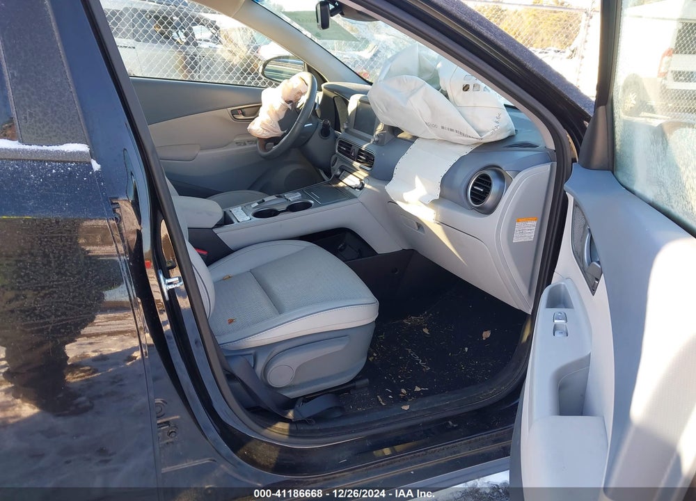2019 HYUNDAI KONA EV LIMITED VIN: KM8K33AG6KU024095