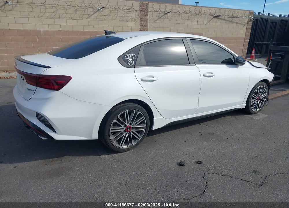 2022 KIA FORTE GT VIN: 3KPF44AC7NE457272