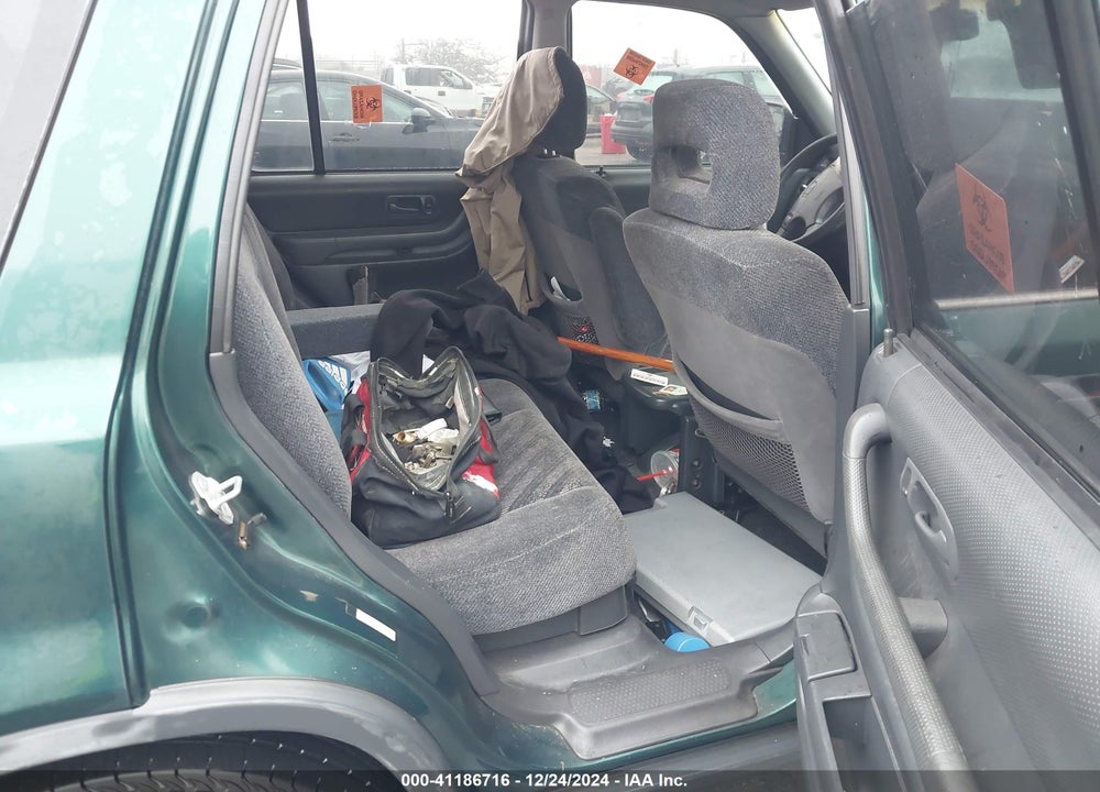 1999 HONDA CR-V LX VIN: JHLRD2846XC016102