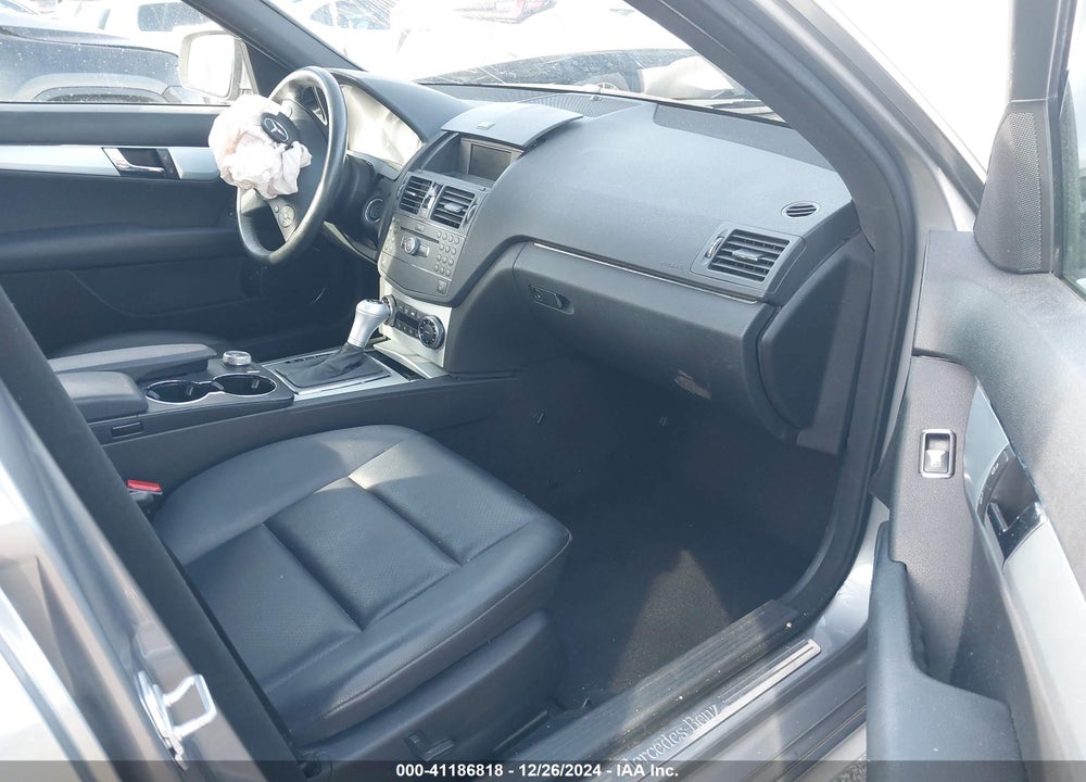 2008 MERCEDES-BENZ C 300 VIN: WDDGF54X48F011650
