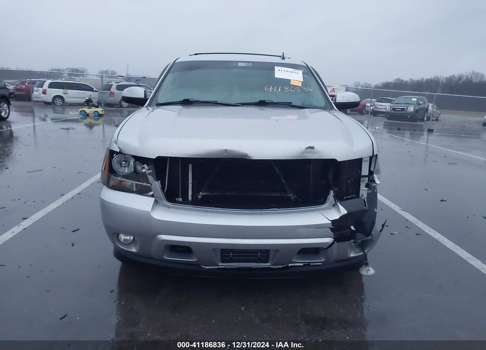 2010 CHEVROLET TAHOE LT VIN: 1GNUKBE03AR263104