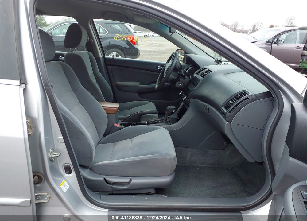 2007 HONDA ACCORD 2.4 LX VIN: 1HGCM56447A061799