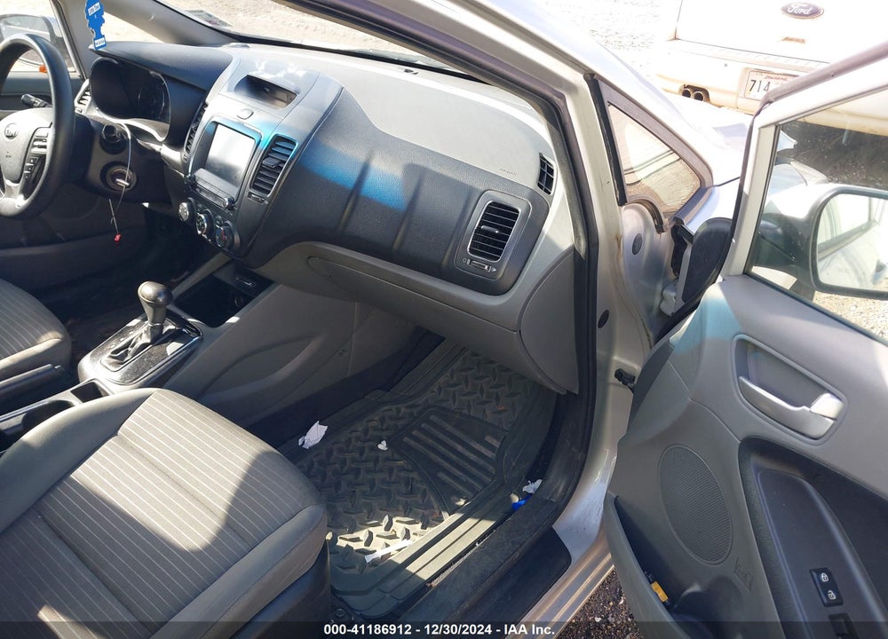 2018 KIA FORTE VIN: 3KPFL4A77JE197004