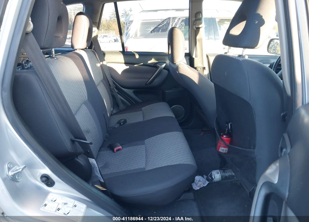2005 TOYOTA RAV4 VIN: JTEHD20V656025581