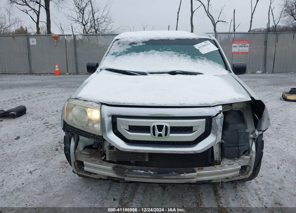 2009 HONDA PILOT LX VIN: 5FNYF48289B051615