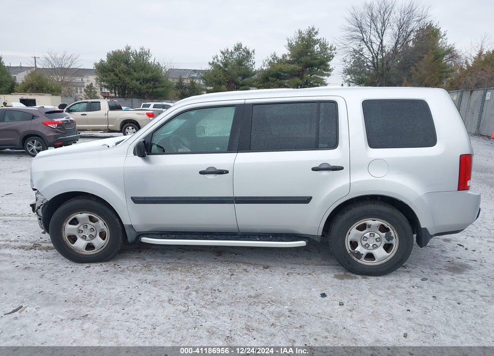 2009 HONDA PILOT LX VIN: 5FNYF48289B051615