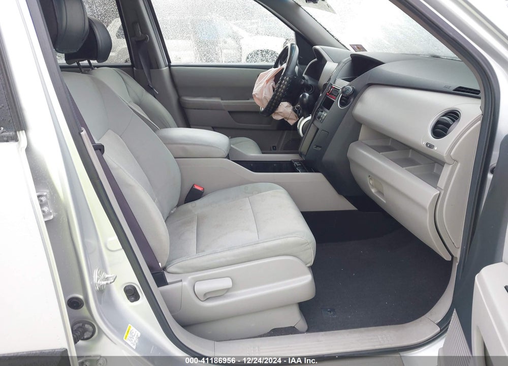2009 HONDA PILOT LX VIN: 5FNYF48289B051615
