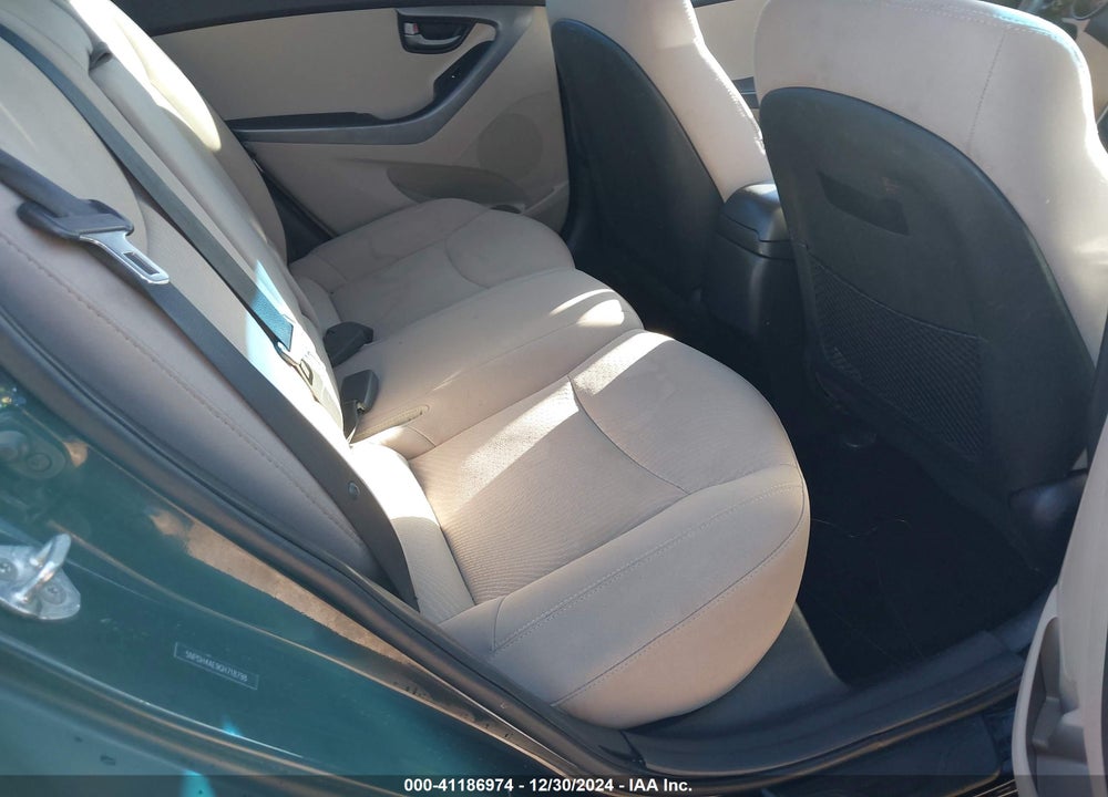 2016 HYUNDAI ELANTRA SE VIN: 5NPDH4AE9GH718798