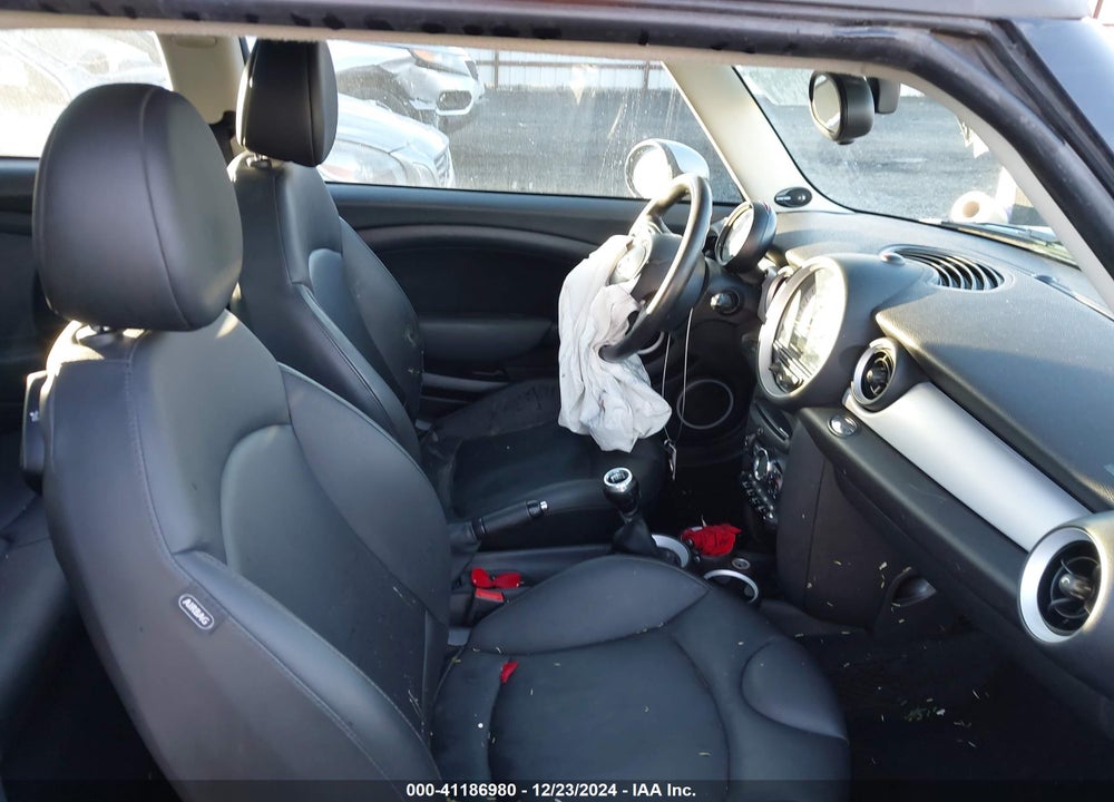 2013 MINI CLUBMAN COOPER VIN: WMWZF3C51DT571352