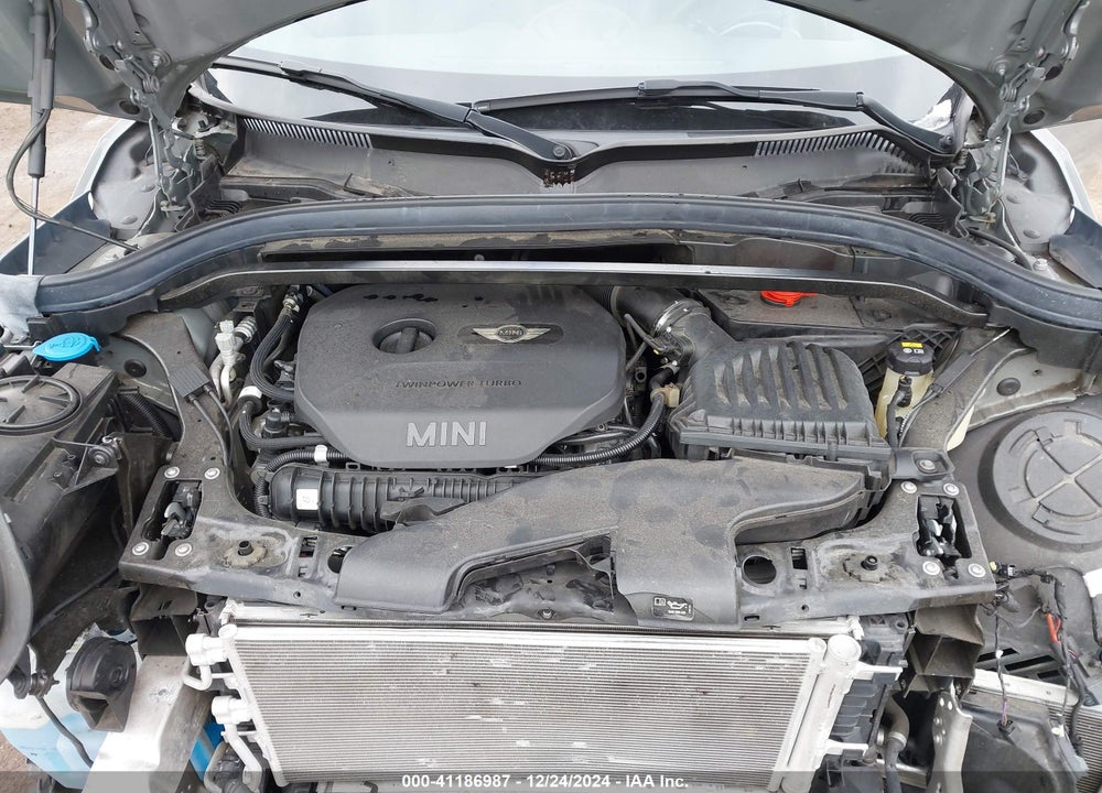2019 MINI COUNTRYMAN COOPER S VIN: WMZYT5C59K3G93864