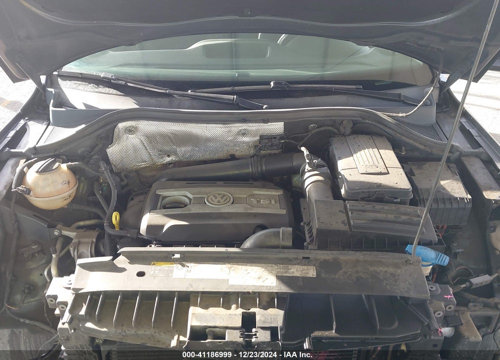 2015 VOLKSWAGEN TIGUAN S VIN: WVGAV7AX9FW550518