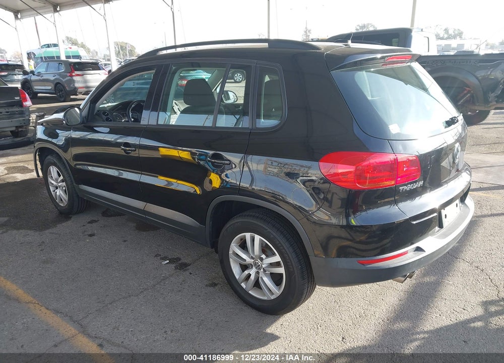 2015 VOLKSWAGEN TIGUAN S VIN: WVGAV7AX9FW550518