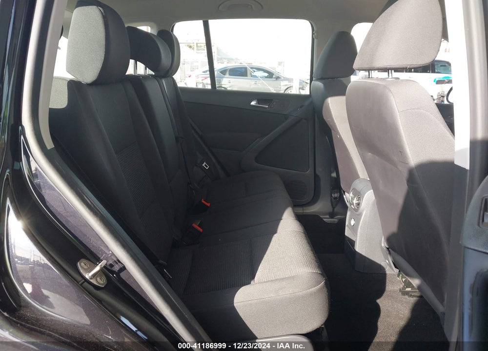 2015 VOLKSWAGEN TIGUAN S VIN: WVGAV7AX9FW550518