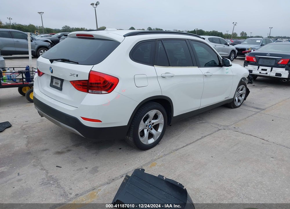 2015 BMW X1 SDRIVE28I VIN: WBAVM1C58FV318433