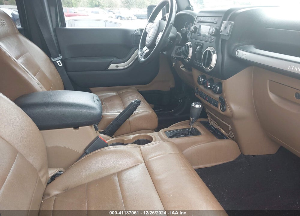2011 JEEP WRANGLER UNLIMITED SAHARA VIN: 1J4BA5H15BL532422