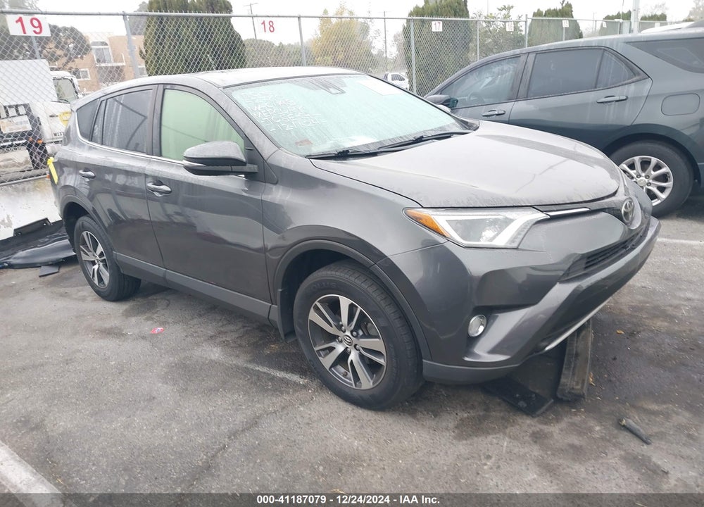 2017 TOYOTA RAV4 XLE VIN: JTMWFREV9HJ144752