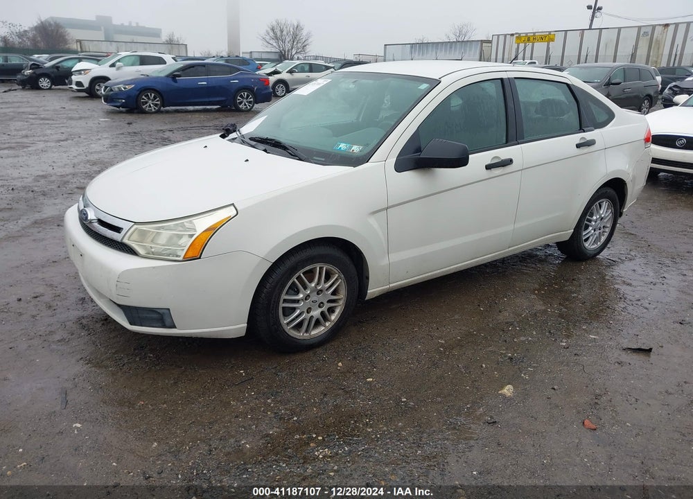 2011 FORD FOCUS SE VIN: 1FAHP3FNXBW180824