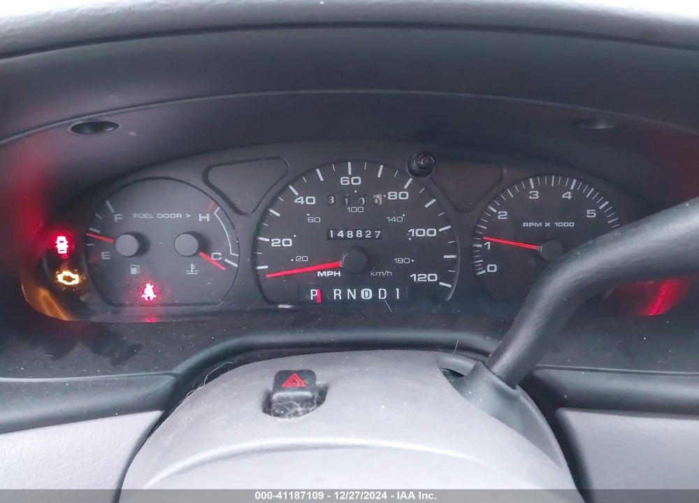 2000 FORD TAURUS SE VIN: 1FAFP53U1YG147034