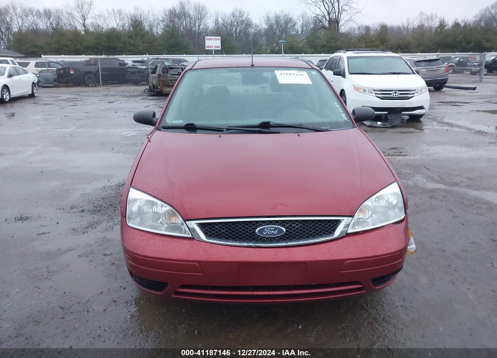 2005 FORD FOCUS ZX4 VIN: 1FAFP34N45W231538