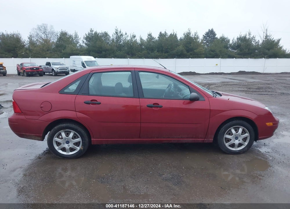 2005 FORD FOCUS ZX4 VIN: 1FAFP34N45W231538