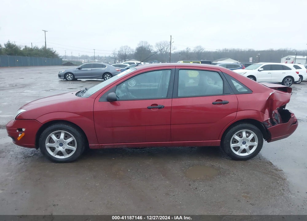 2005 FORD FOCUS ZX4 VIN: 1FAFP34N45W231538