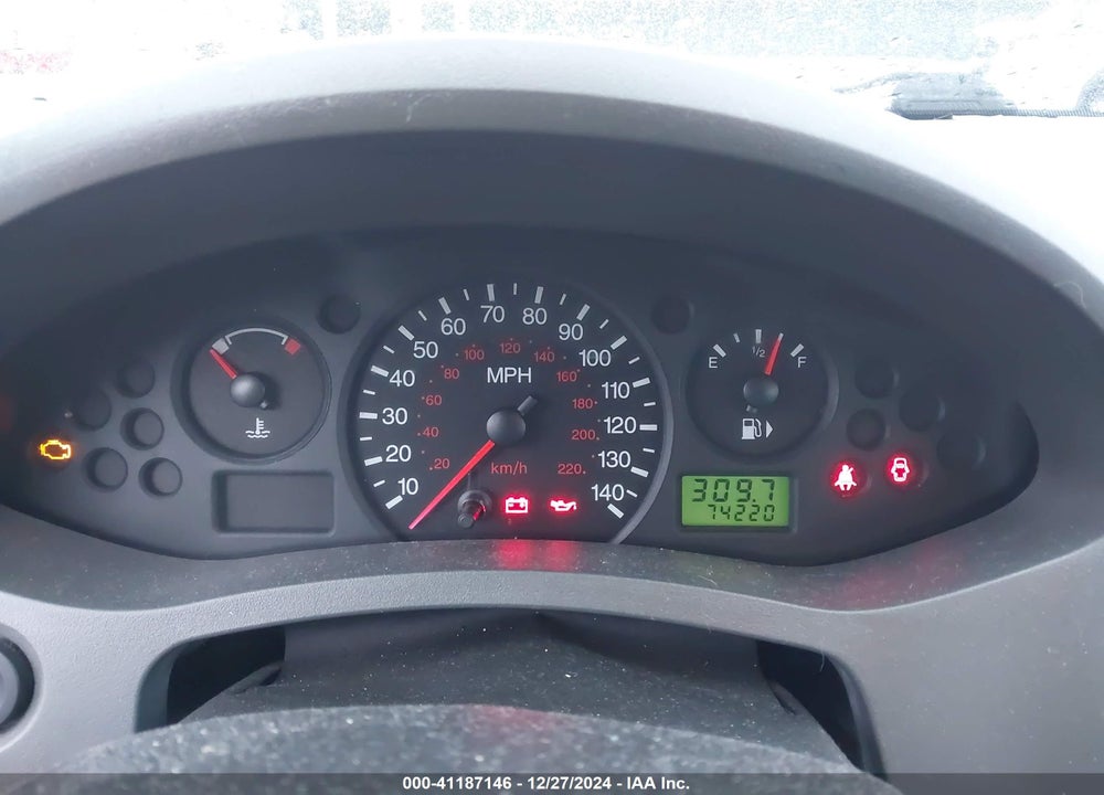 2005 FORD FOCUS ZX4 VIN: 1FAFP34N45W231538