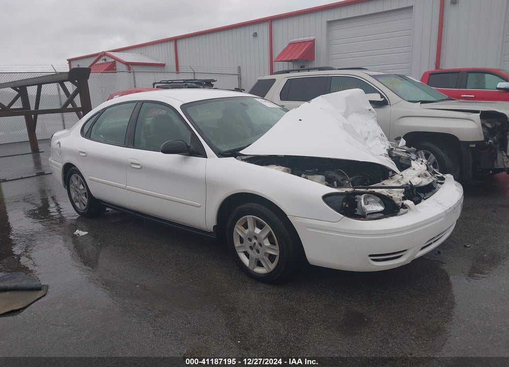 2005 FORD TAURUS SE VIN: 1FAFP53U95A269042