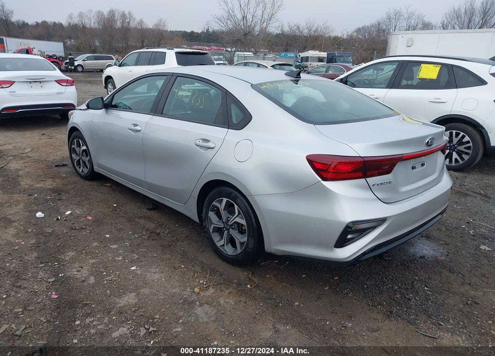 2021 KIA FORTE VIN: 3KPF24AD7ME327859