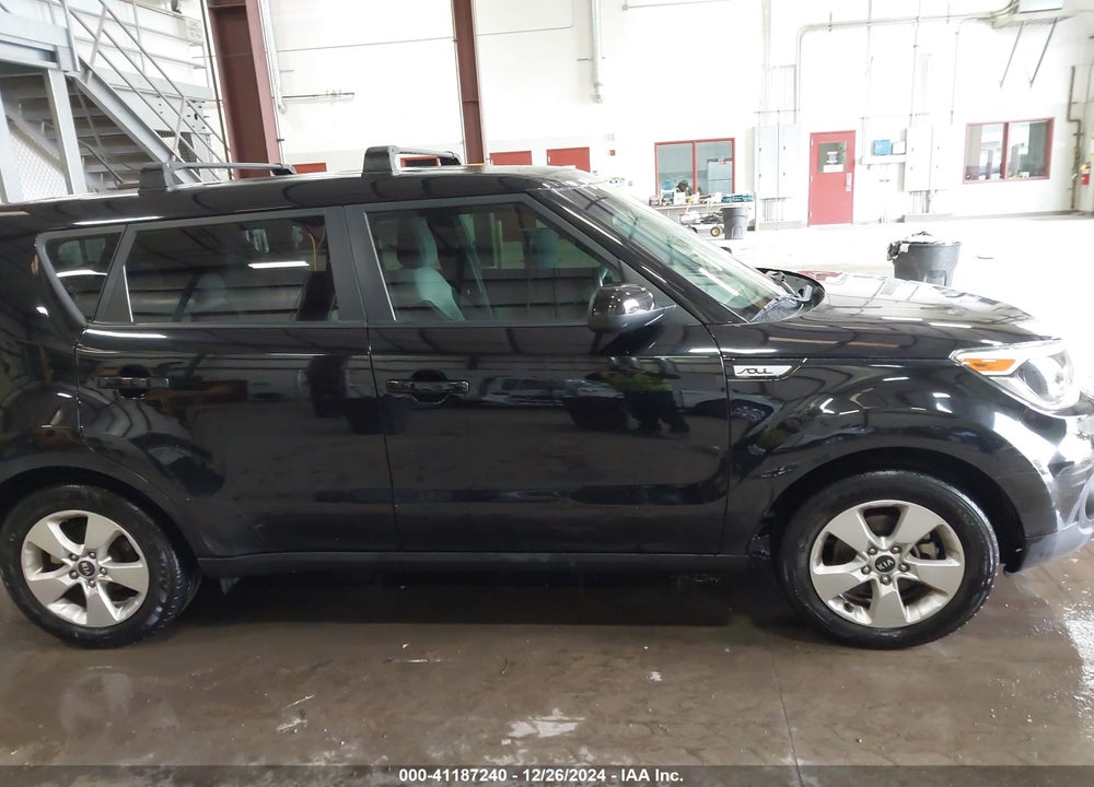 2017 KIA SOUL VIN: KNDJN2A22H7474441