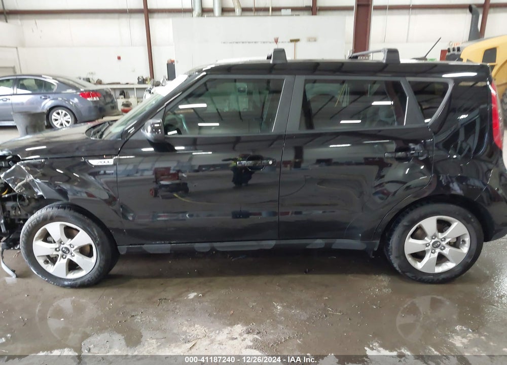 2017 KIA SOUL VIN: KNDJN2A22H7474441