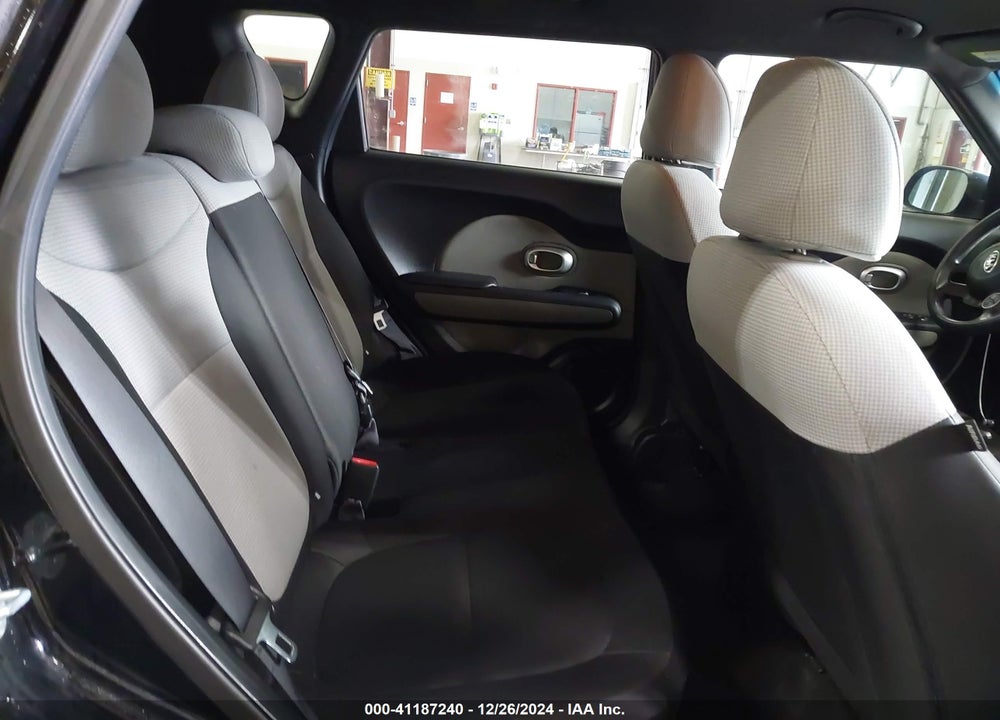 2017 KIA SOUL VIN: KNDJN2A22H7474441