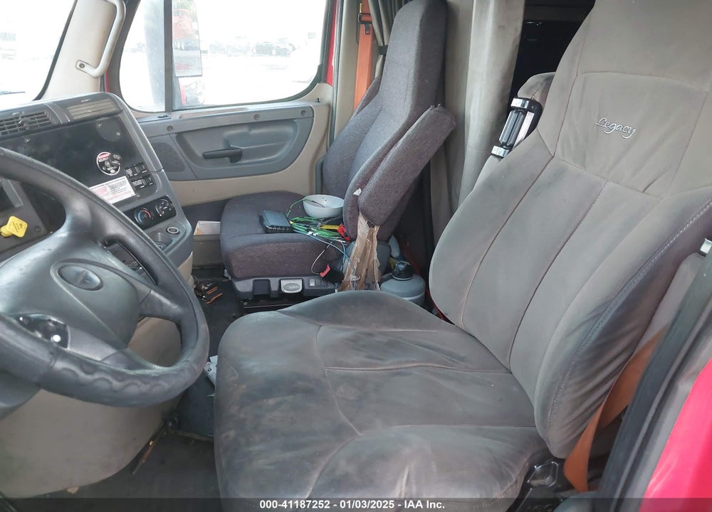 2017 FREIGHTLINER CASCADIA 125 VIN: 1FUGGLDR8HLGZ8738