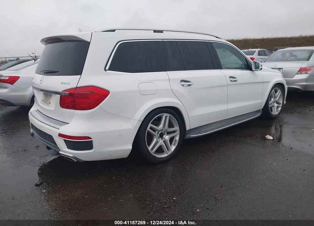 2014 MERCEDES-BENZ GL 550 VIN: 4JGDF7DEXEA328392