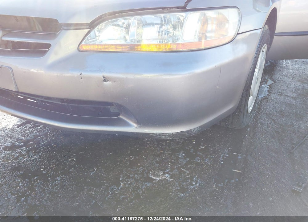 2000 HONDA ACCORD 3.0 LX VIN: 1HGCG1642YA078182