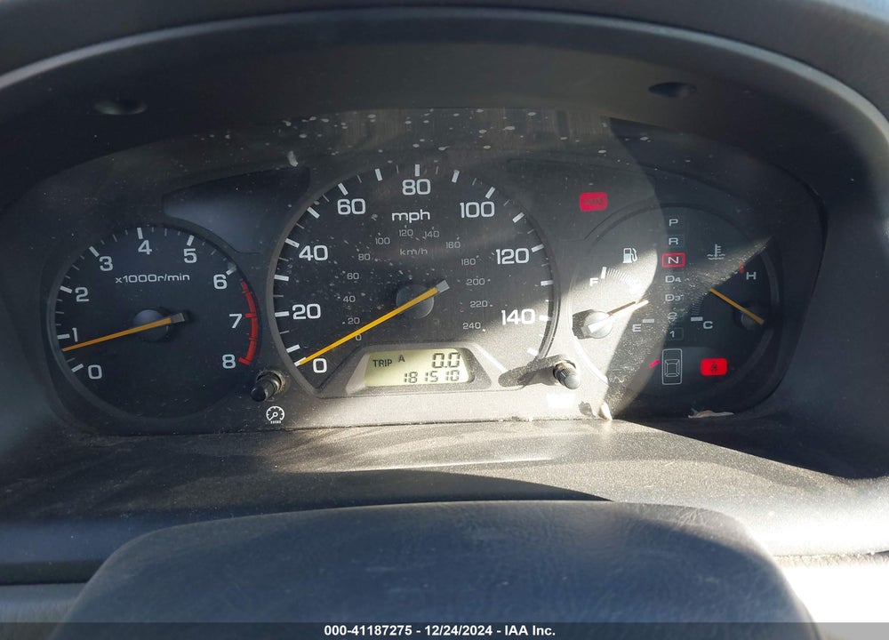 2000 HONDA ACCORD 3.0 LX VIN: 1HGCG1642YA078182