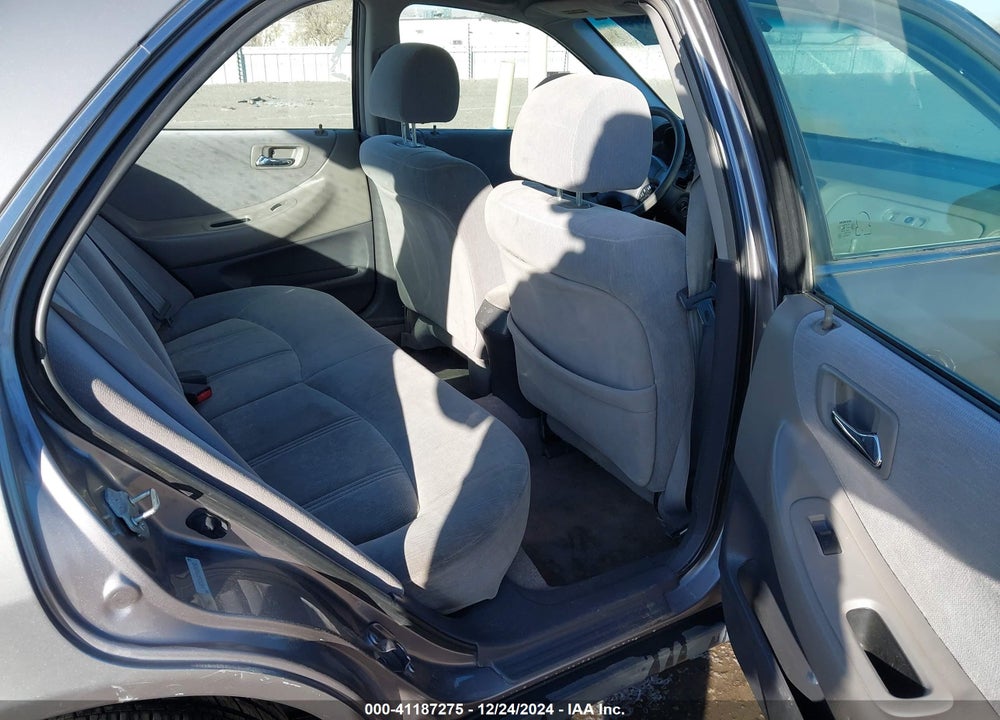 2000 HONDA ACCORD 3.0 LX VIN: 1HGCG1642YA078182