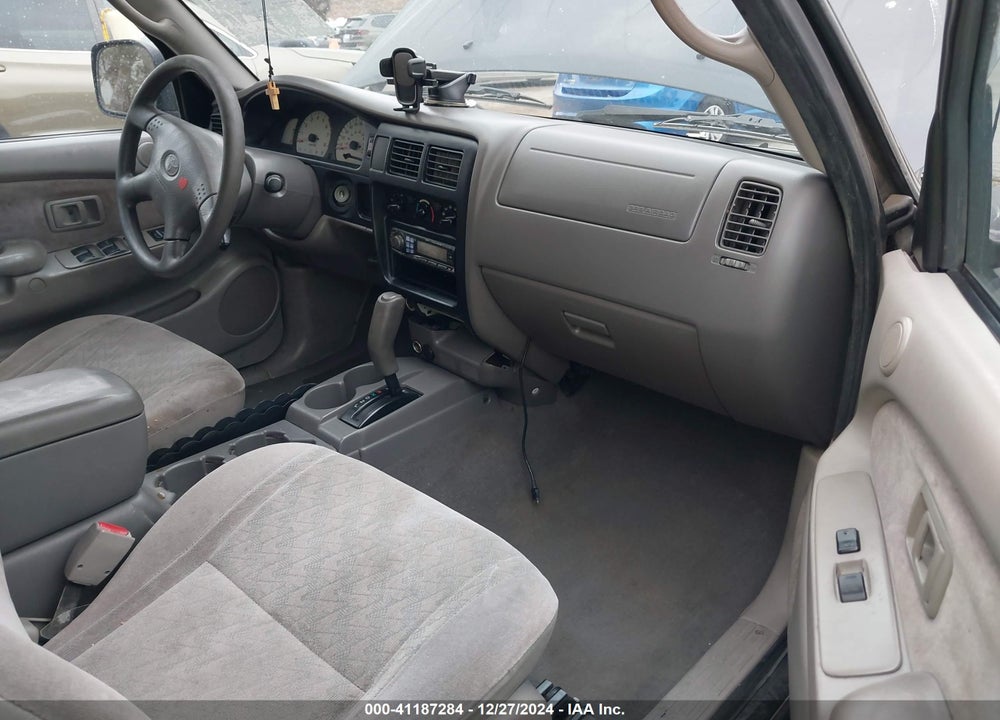 2002 TOYOTA TACOMA PRERUNNER V6 VIN: 5TEGN92N32Z016029
