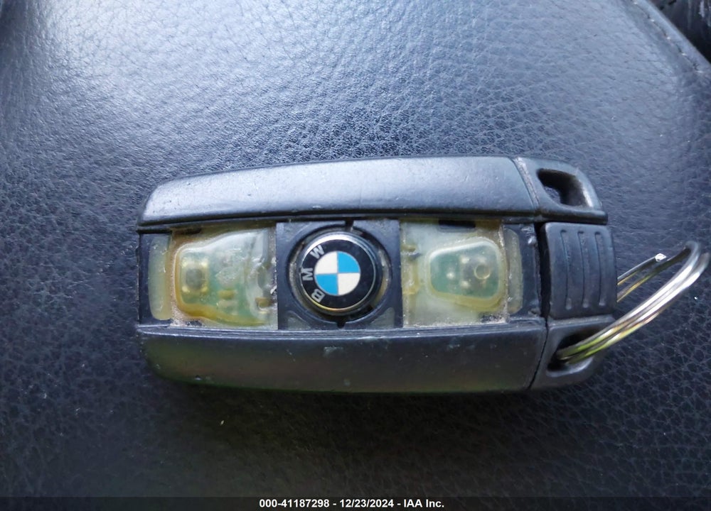 2009 BMW 328I VIN: WBAWV13539P122720
