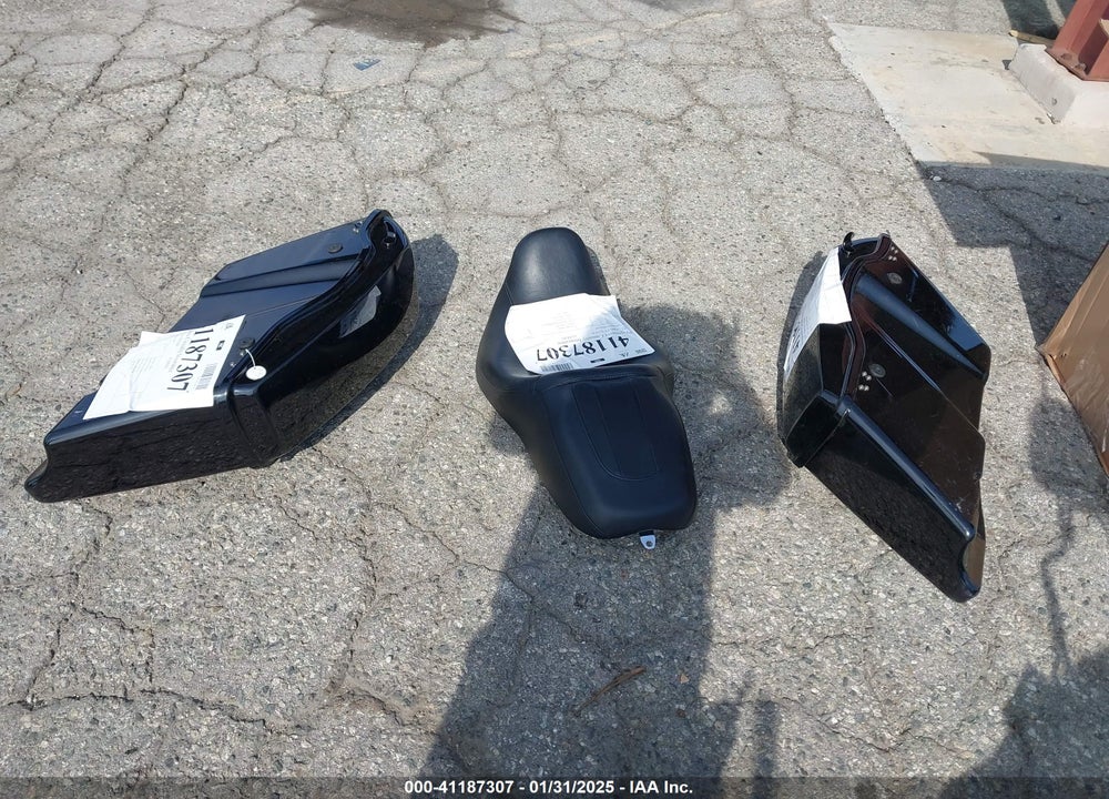 2023 HARLEY-DAVIDSON FLHRXS VIN: 1HD1KVP21PB676568