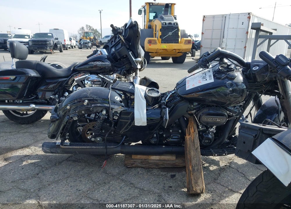 2023 HARLEY-DAVIDSON FLHRXS VIN: 1HD1KVP21PB676568