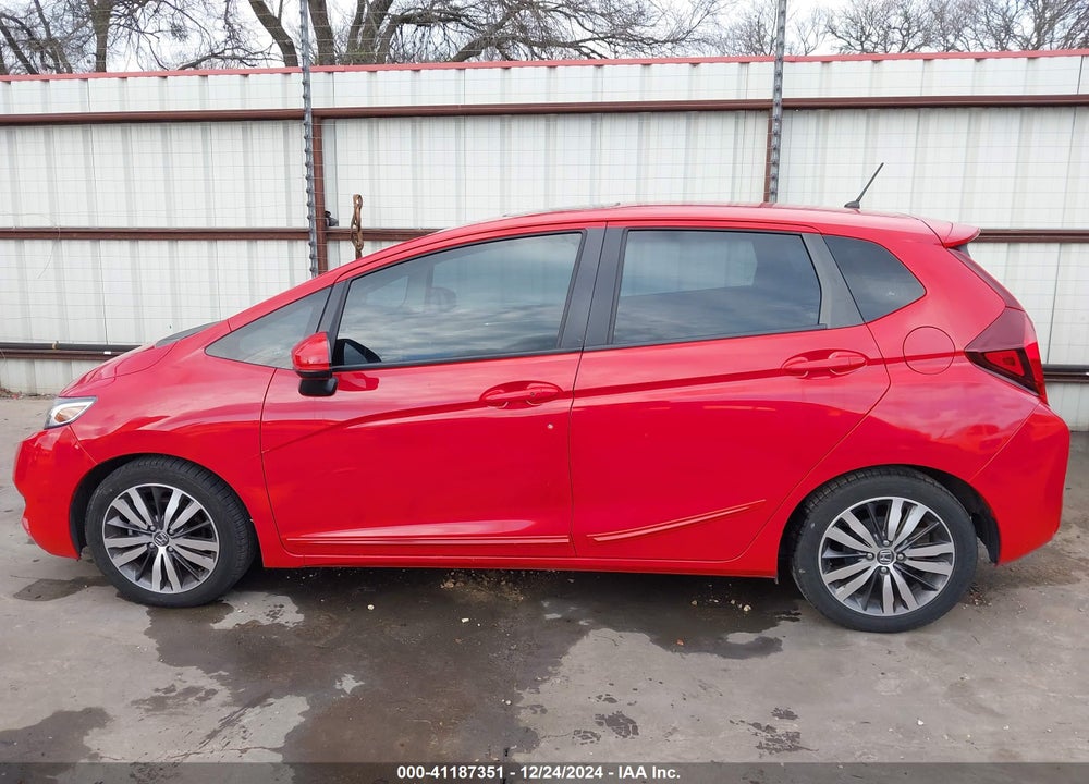 2015 HONDA FIT VIN: 3HGGK5H85FM733474