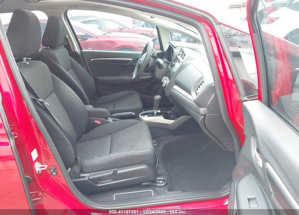 2015 HONDA FIT VIN: 3HGGK5H85FM733474