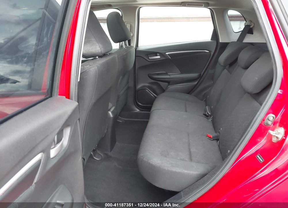 2015 HONDA FIT VIN: 3HGGK5H85FM733474