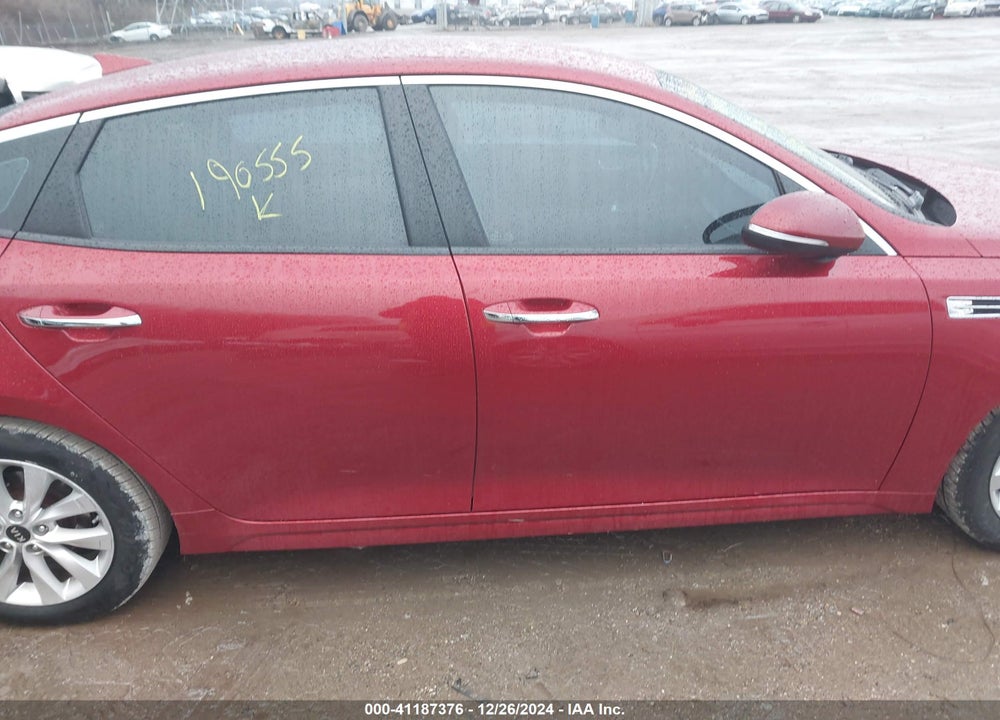 2018 KIA OPTIMA VIN: 5XXGT4L31JG190555