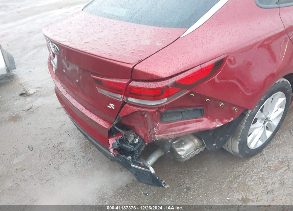 2018 KIA OPTIMA VIN: 5XXGT4L31JG190555