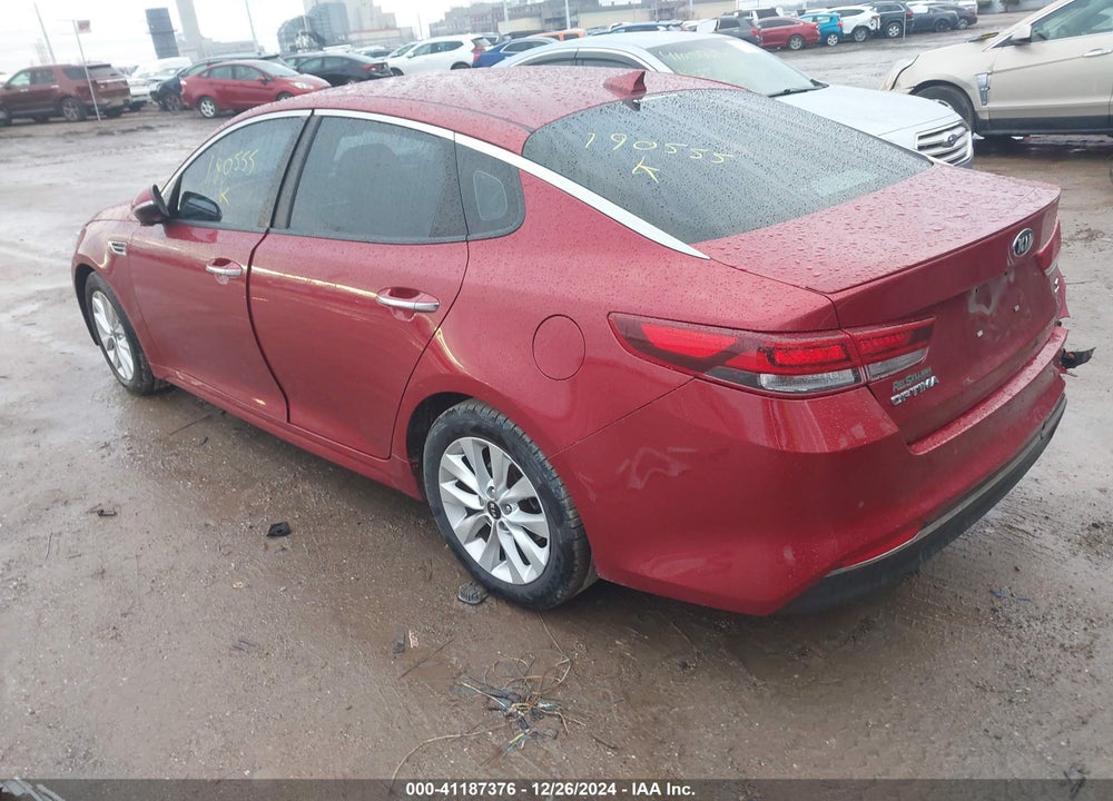 2018 KIA OPTIMA VIN: 5XXGT4L31JG190555