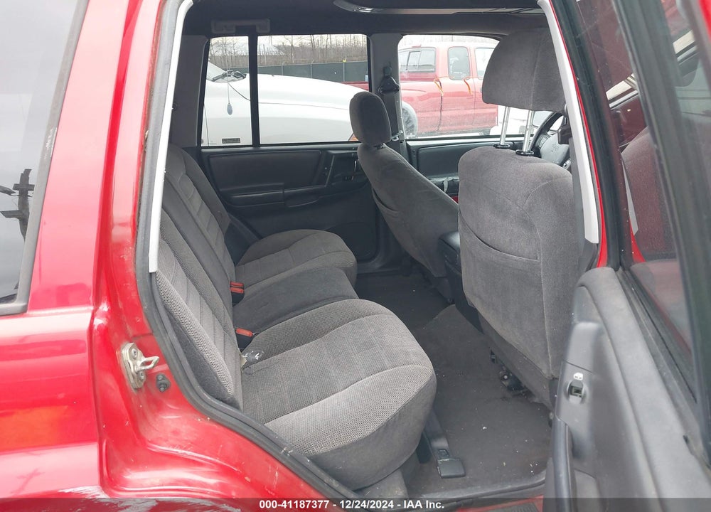 1998 JEEP GRAND CHEROKEE LAREDO VIN: 1J4GZ48S2WC305843
