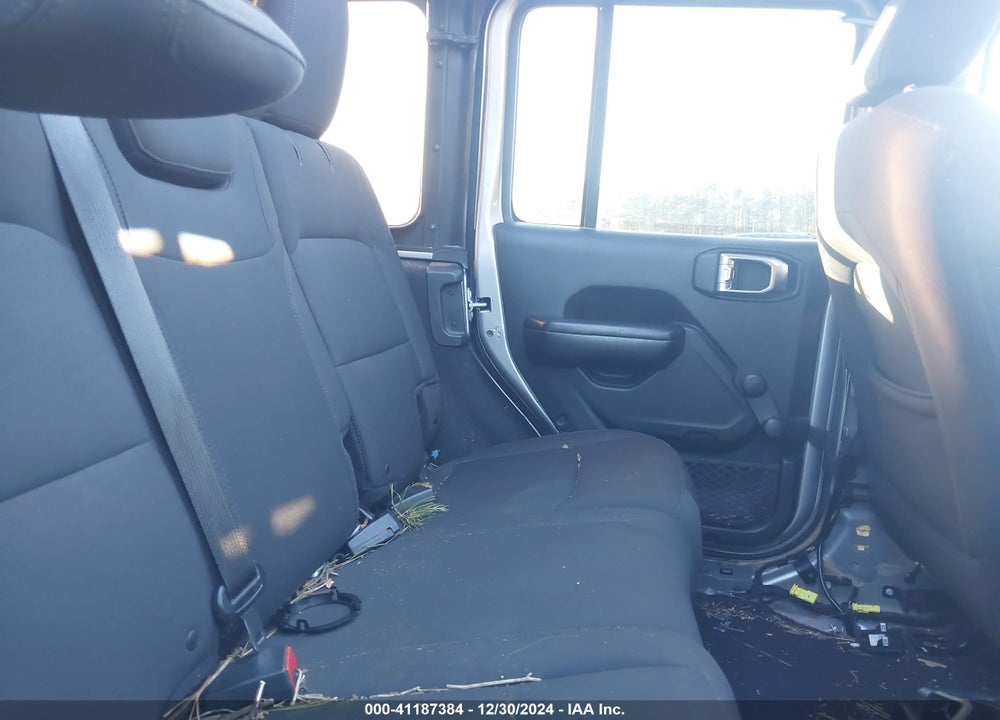 2018 JEEP WRANGLER UNLIMITED SPORT 4X4 VIN: 1C4HJXDG0JW158935